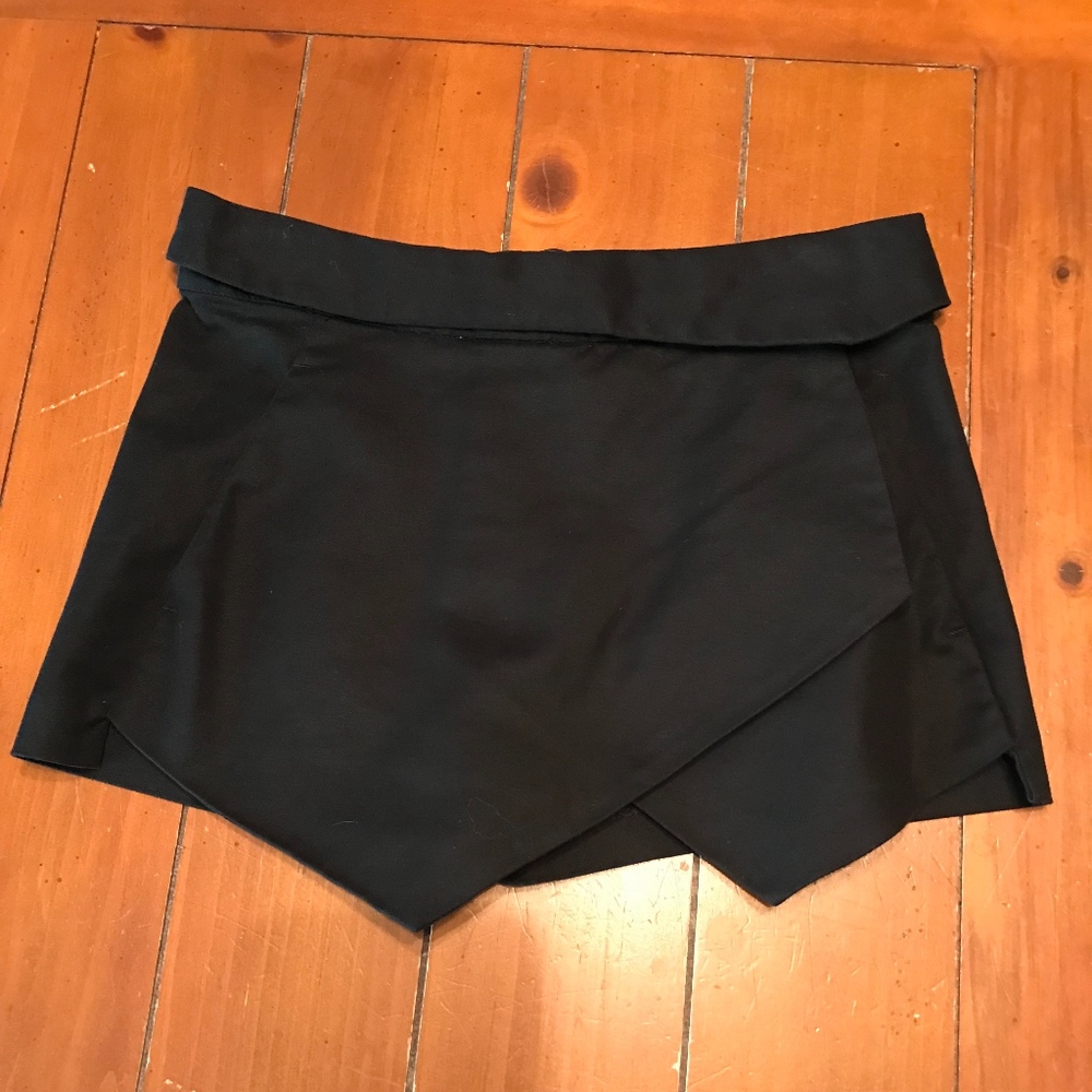 Zara Basic black skort